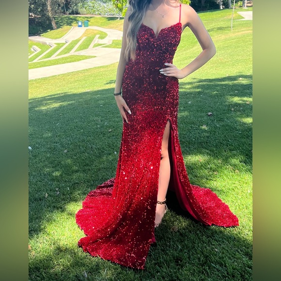 Prom Dress - Picture 1 of 4